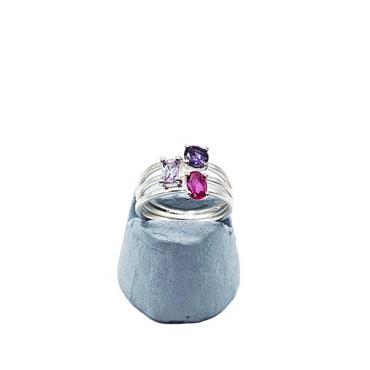 Anillo Triple Con Piedras en Rosa y Morado
